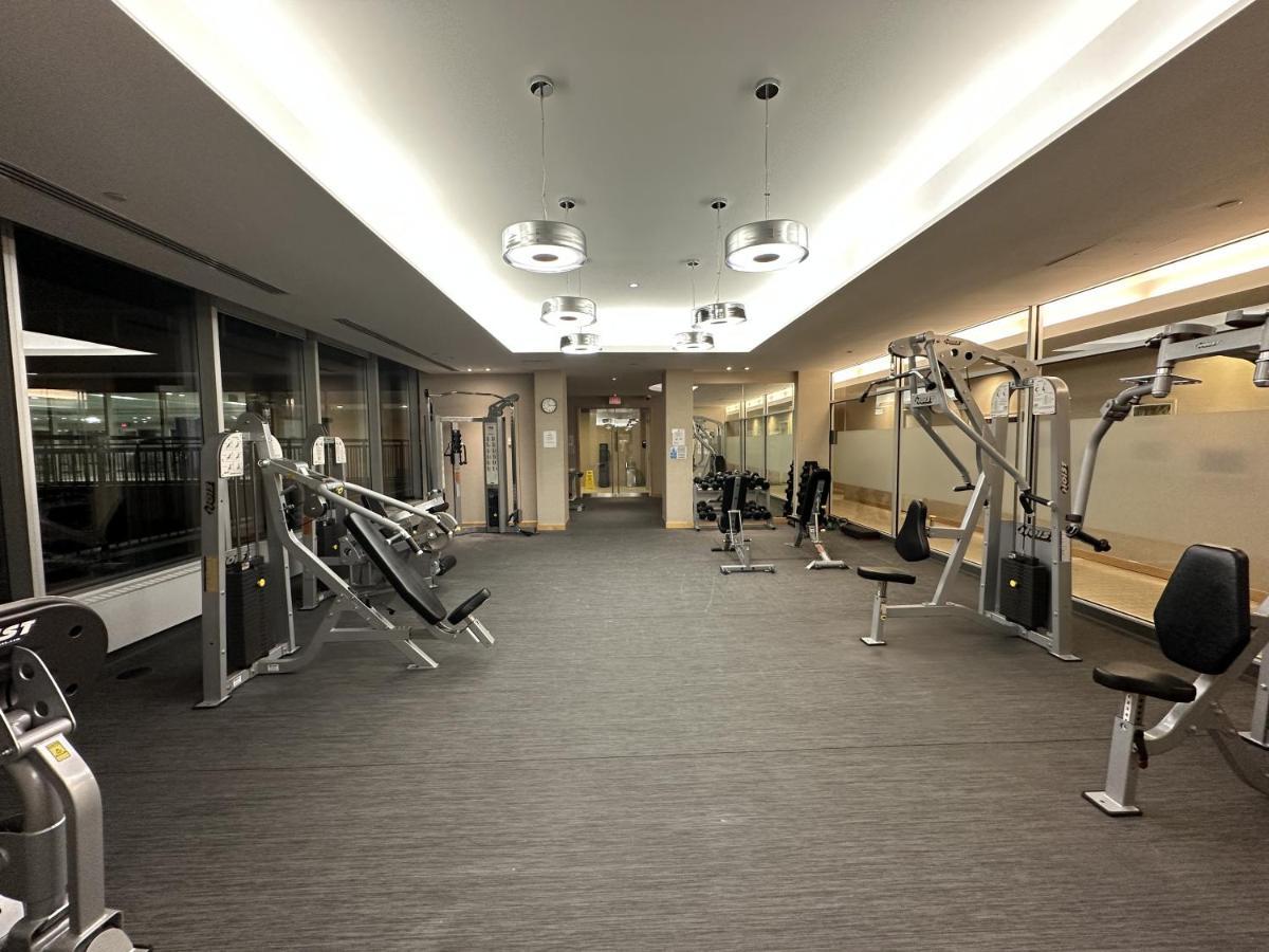 Luxury Downtown Toronto 2 Bedroom Suite With City And Lake Views And Free Parking Экстерьер фото