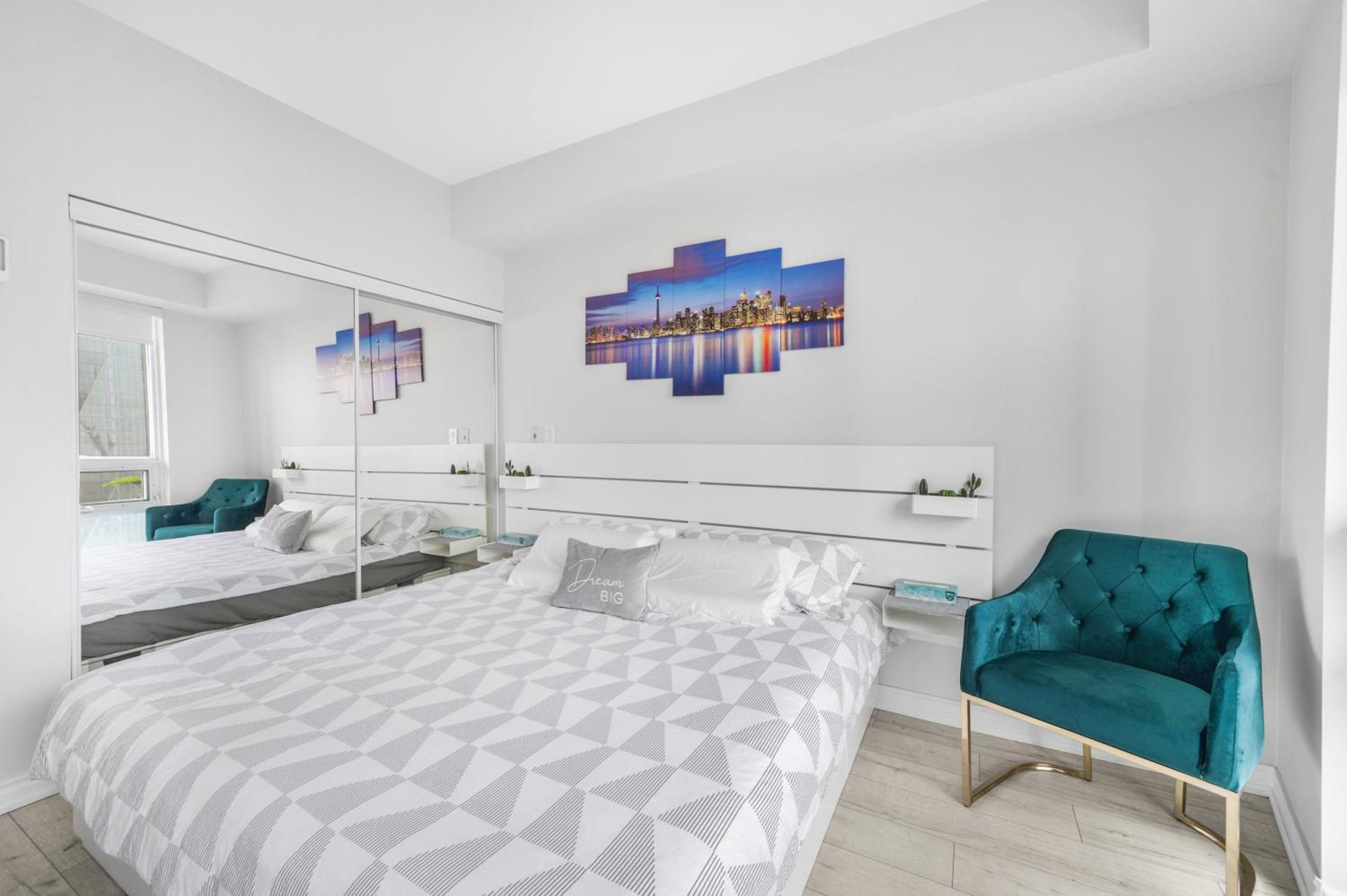 Luxury Downtown Toronto 2 Bedroom Suite With City And Lake Views And Free Parking Экстерьер фото