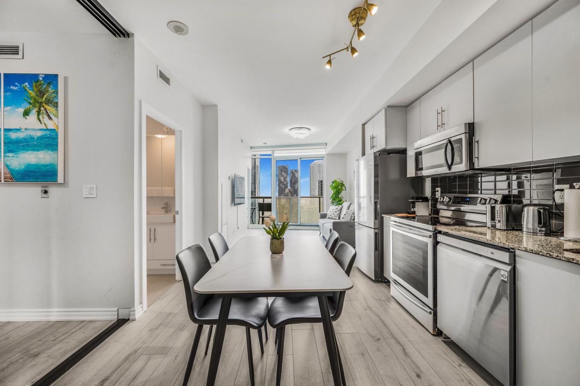 Luxury Downtown Toronto 2 Bedroom Suite With City And Lake Views And Free Parking Экстерьер фото